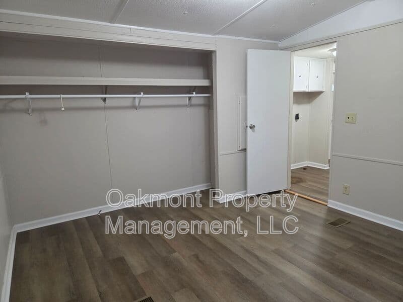 Fayetteville House: 134 Joy Drive