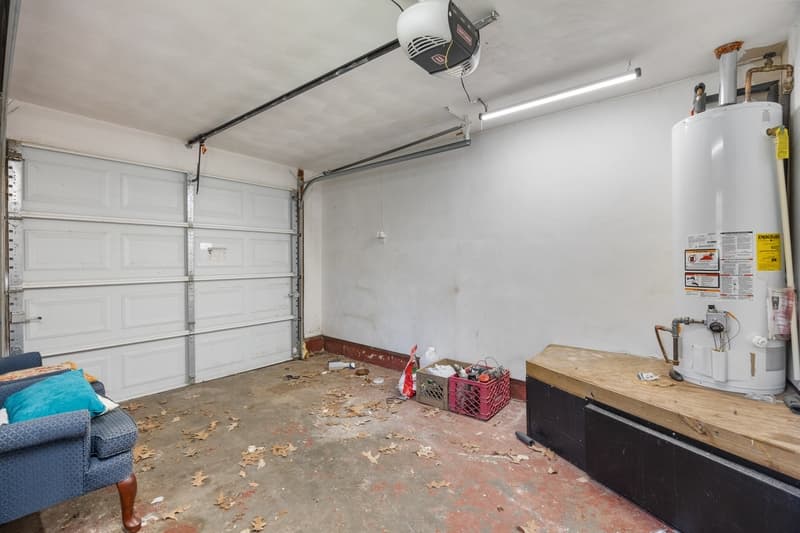Chesapeake House: 1204 Fontana Avenue