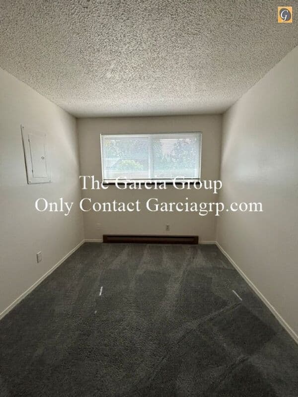 Gresham Condo: 480 SE Vista Ave.