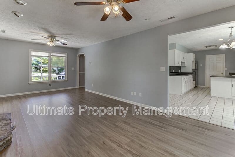 Wilmington House: 4614 Masonboro Loop Road