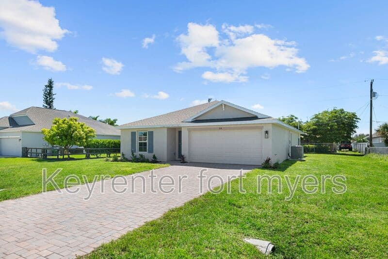 Cape Coral House: 914 SW 33rd Terr