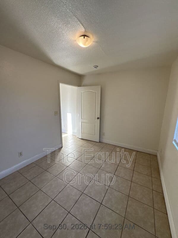 Visalia Condo: 32606 Road 124