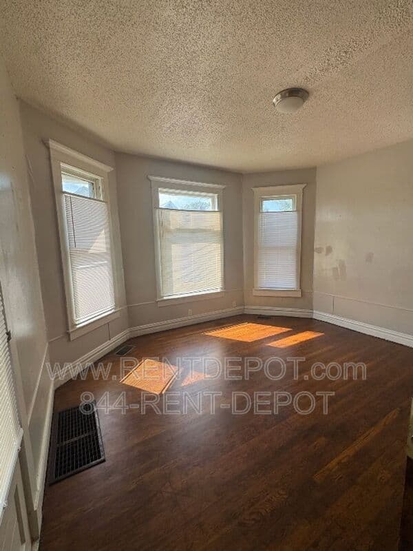 Evansville House: 1101 N Main St.