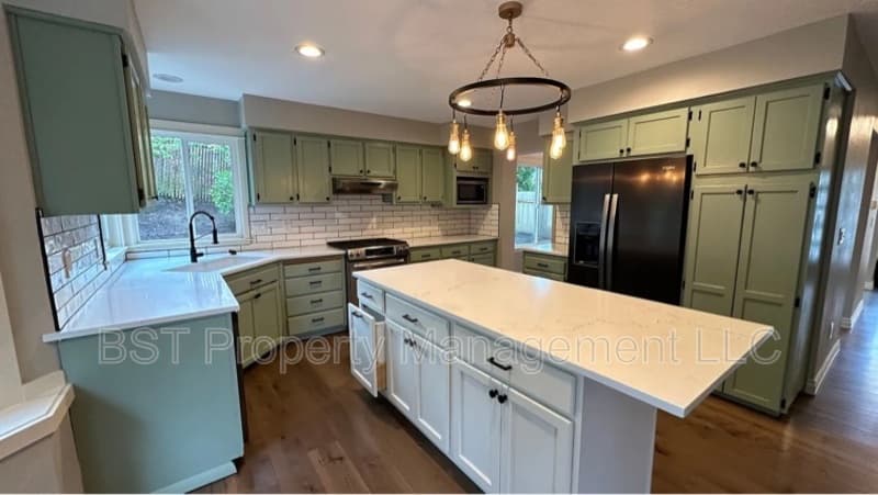 West Linn House: 25130 Rancho Lobo Court