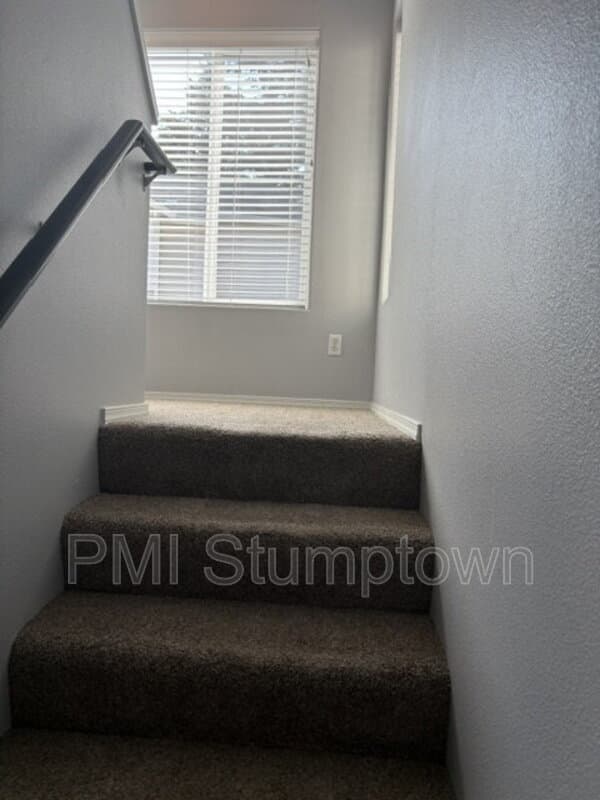 Portland Townhome: 14184 SW Barrows RD