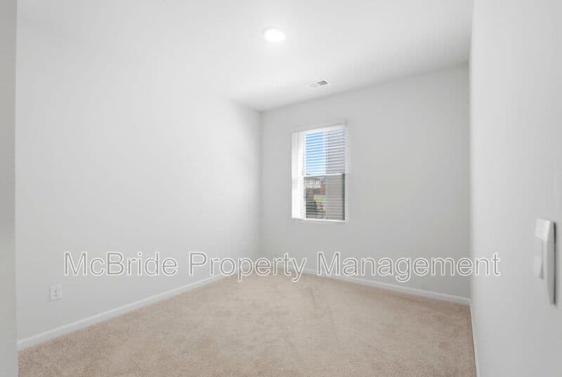 Aiken House: 6036 Beadlow Street