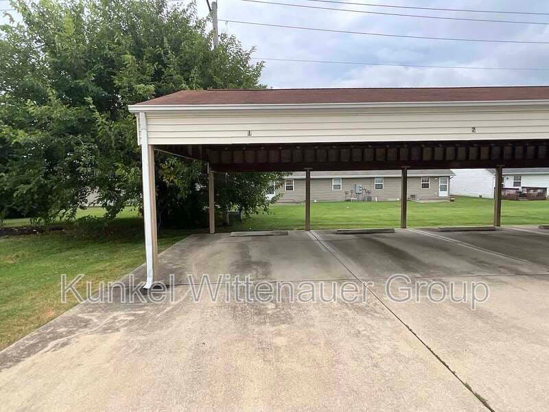 O'Fallon House: 921 Georgetowne Drive