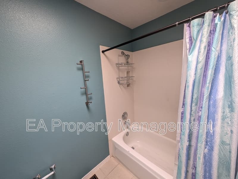 Albuquerque House: 4800 Sherry Ann Rd NW