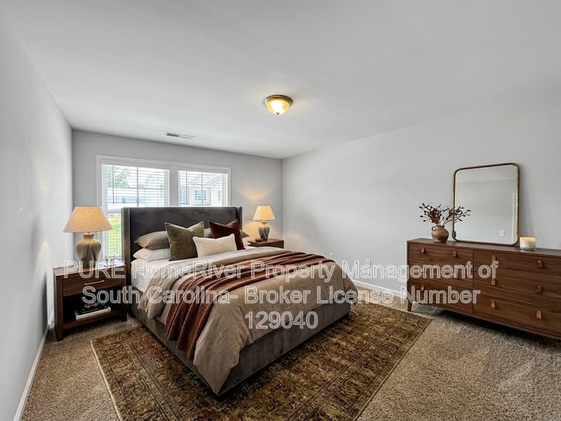 Sumter House: 355 Niblick Dr