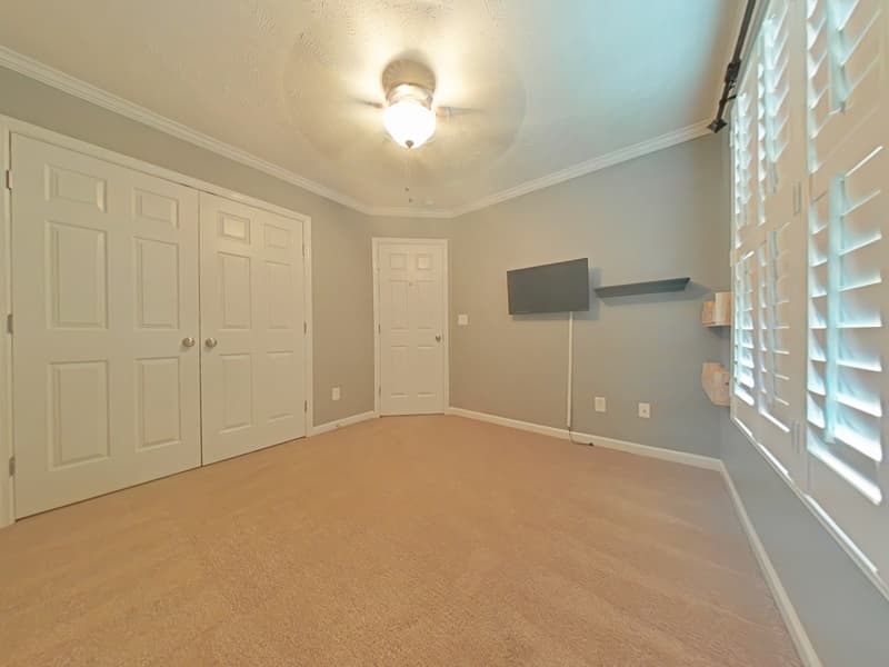 Fayetteville House: 1617 Ellie Avenue