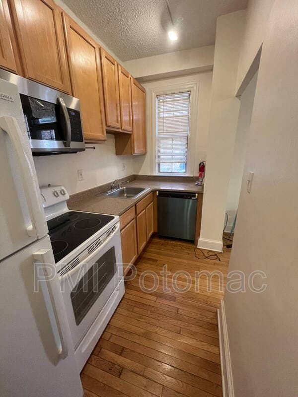 Washington Condo: 1401 Columbia Rd NW