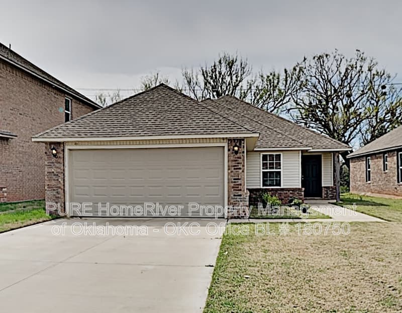 Yukon House: 9304 NW 70th St