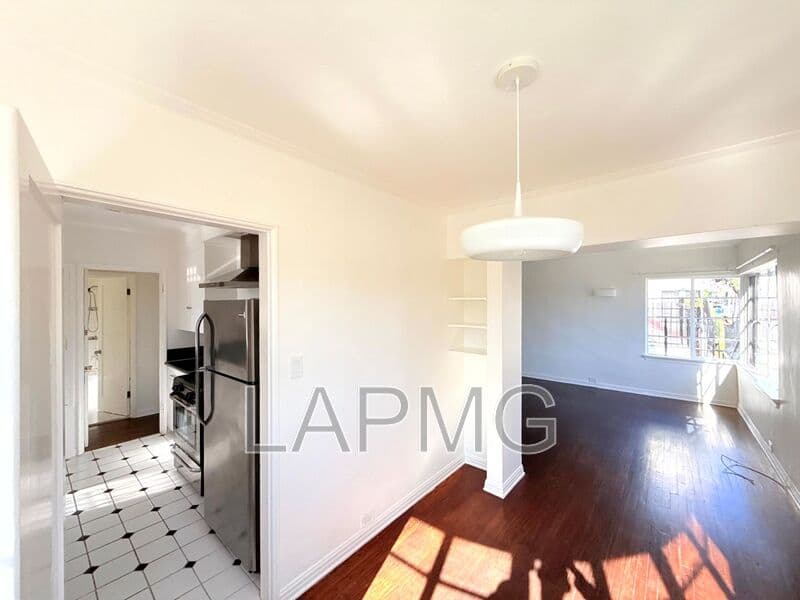 Los Angeles House: 3919 W. 8th Street