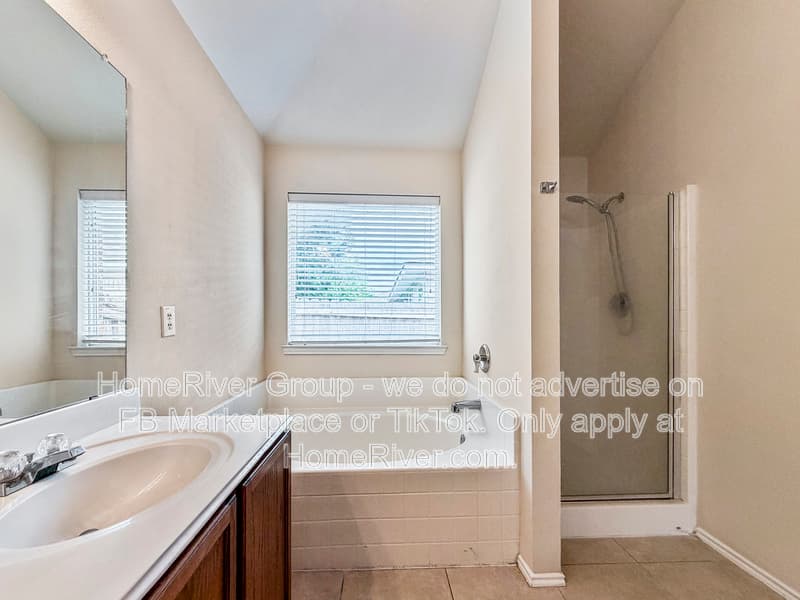 Anna House: 812 Sequoia Dr