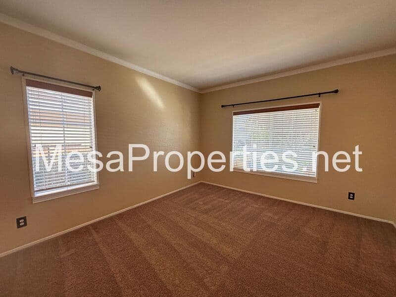 Victorville House: 12604 Sunglow Lane