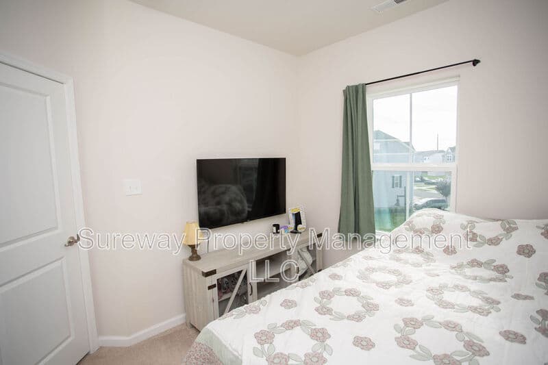 Pennsauken Townhome: 52 Hamilton Ct