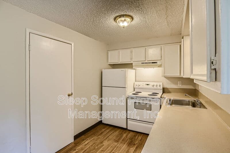 Oregon City Condo: 691 Molalla Avenue