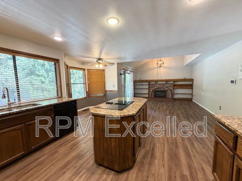 Auburn House: 4925 Mill Pond Dr. SE