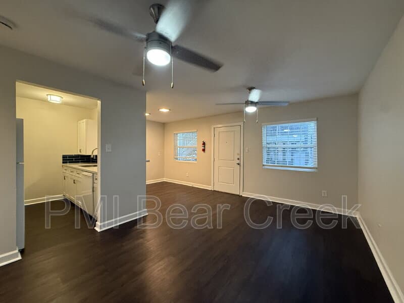 Houston Condo: 1824 Thonig Road