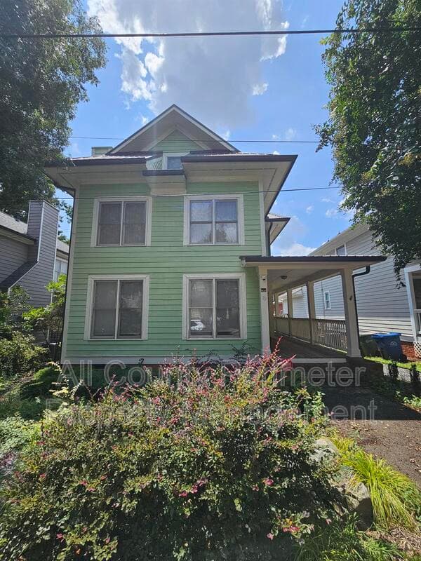 Atlanta House: 79 Hammock Place