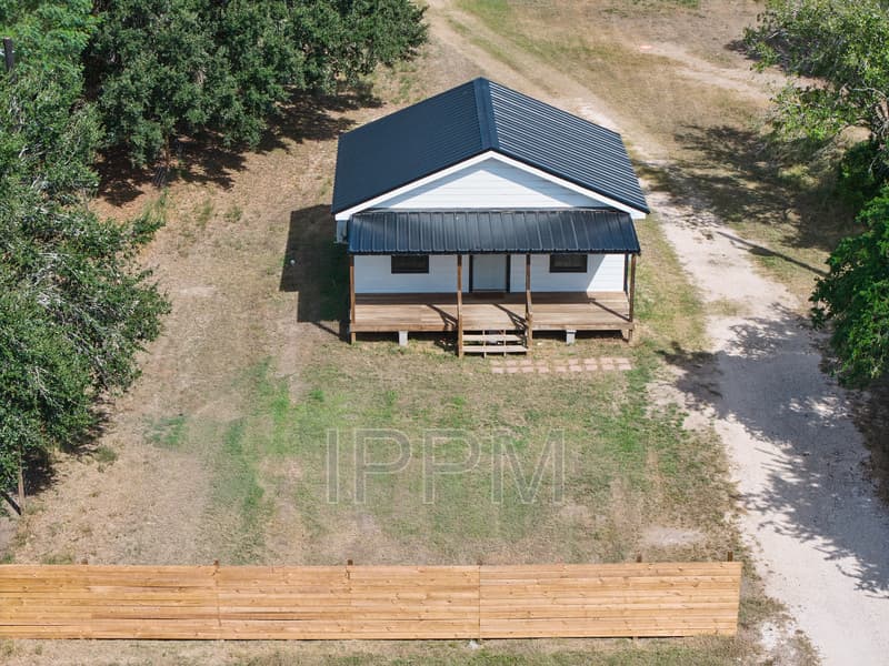 LYFORD House: 5672 IH 69E