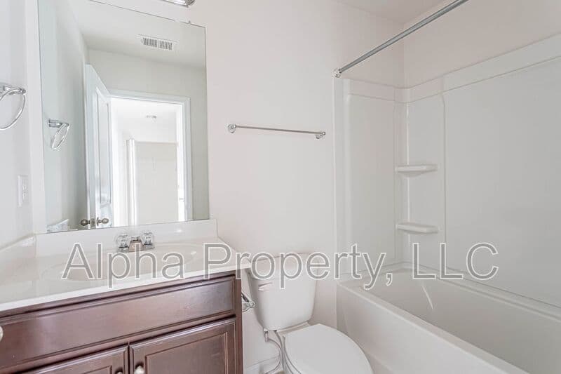 Greer Townhome: 34 Moorlyn Ln