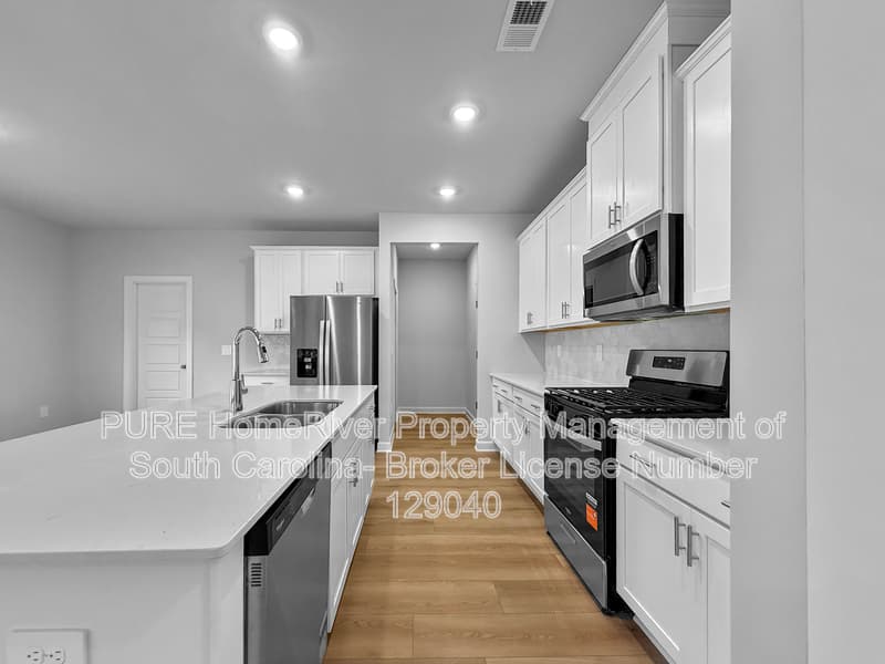 Moore House: 1504 Switchback Cir