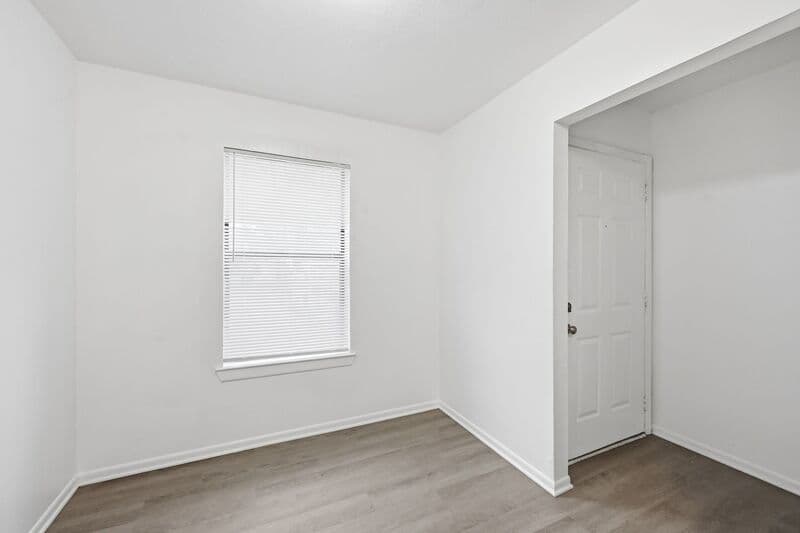 Kirbyville House: 1410 South Elizabeth Avenue