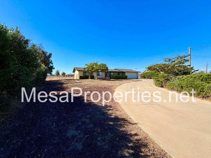 Hesperia House: 15019 Spruce St.