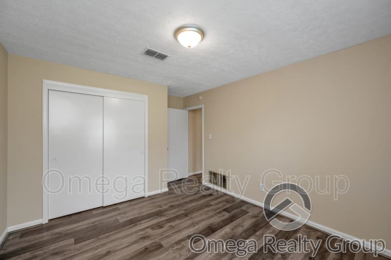 Montgomery House: 4318 Mabson Dr