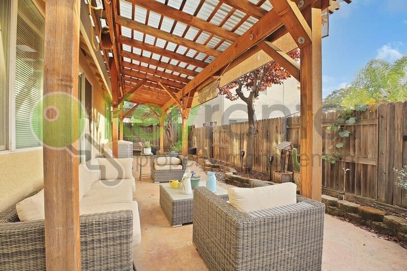 Roseville House: 1233 Manza Circle