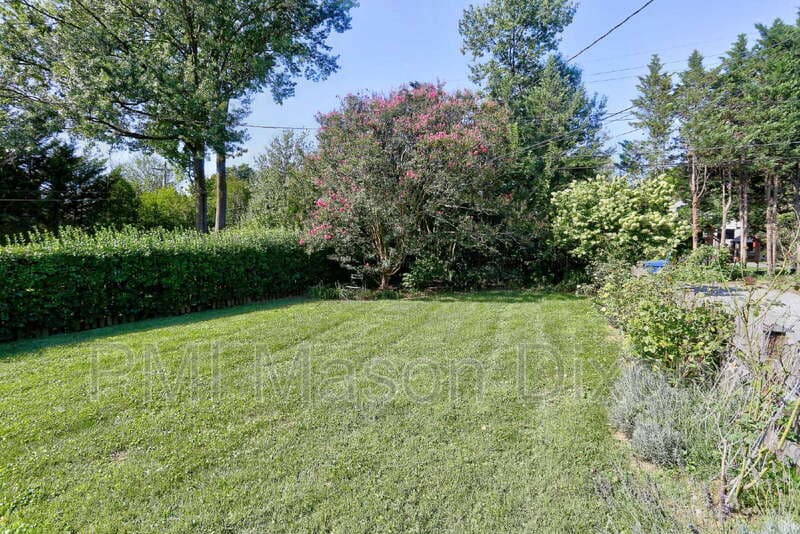 Baltimore House: 5304 Springlake Way