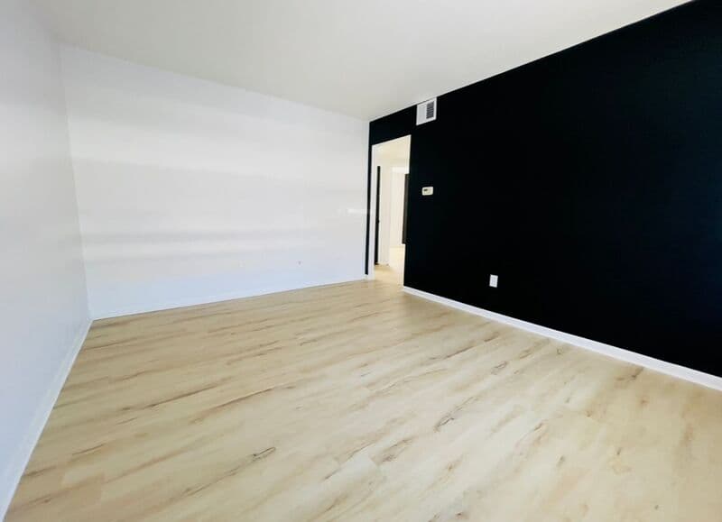 Excelsior Springs House: 1406 Magnolia W