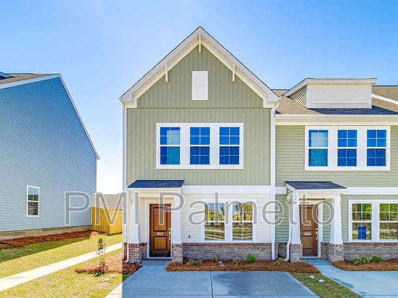 Columbia House: 3022 Harborview Drive