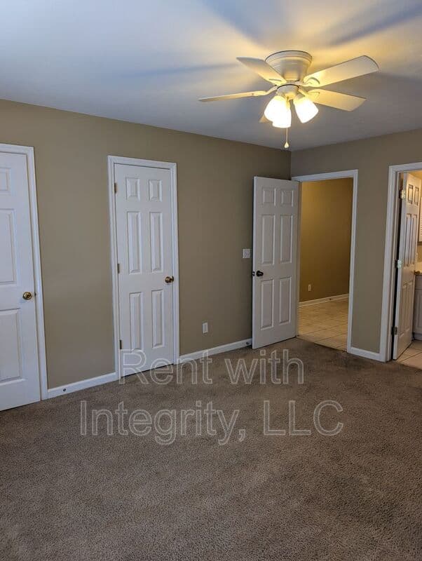 Tallahassee House: 4250 Augustus Oak Court