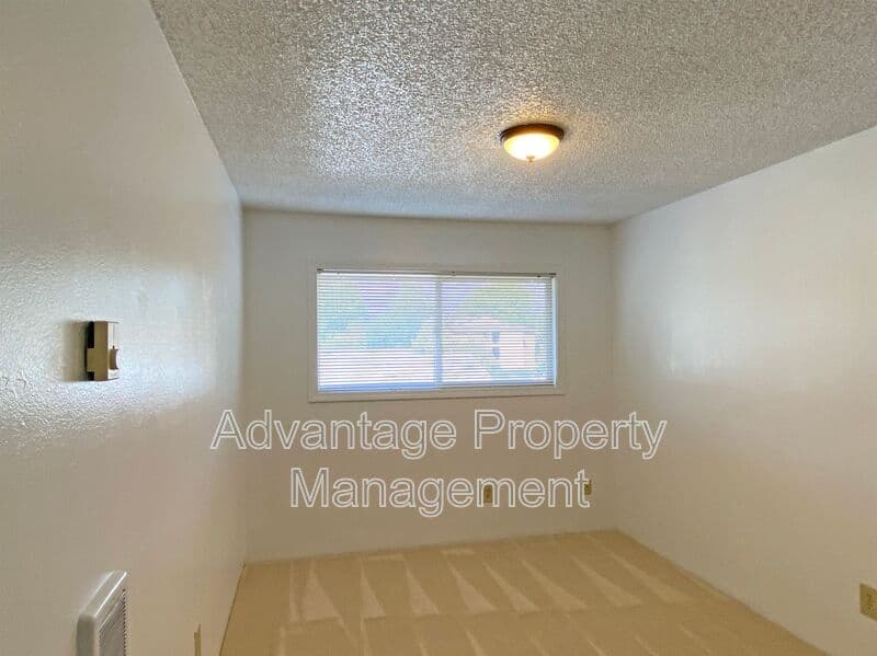 CORVALLIS House: 975 NW GARFIELD Ave