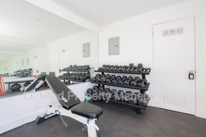 Valley Village Condo: 5807 Laurel Canyon Boulevard