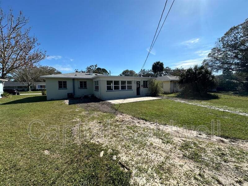 Clearwater House: 18 N Meteor Ave