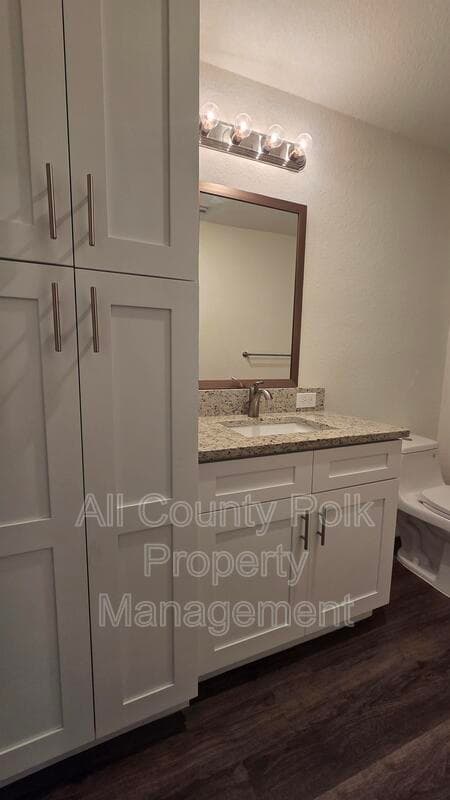 Lakeland Condo: 915 Ariana St.