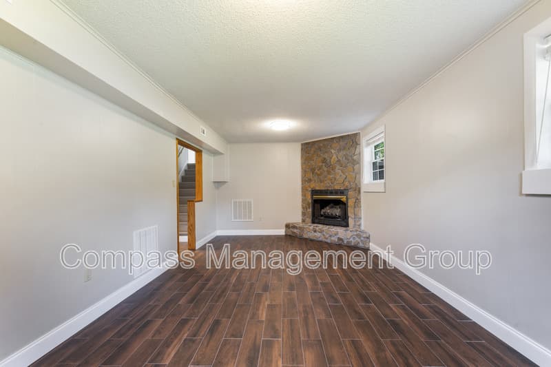 Knoxville House: 1505 Aldenwood Lane