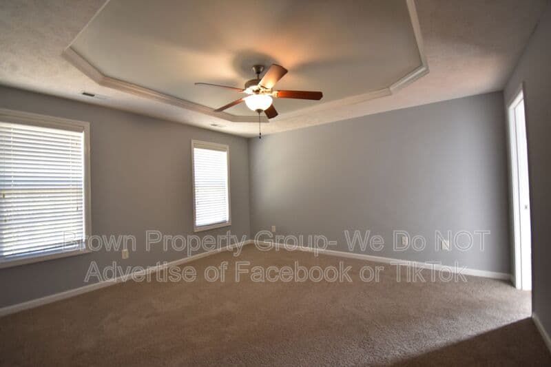 Fayetteville House: 4840 Headwind Drive