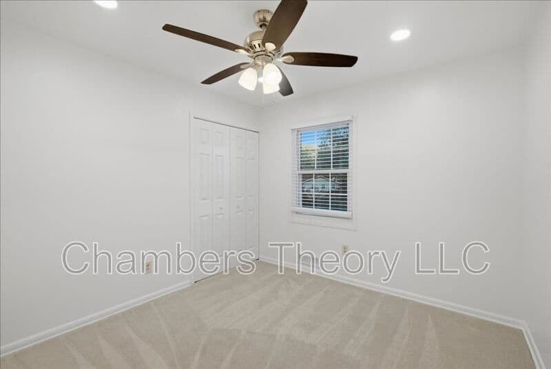 Springfield House: 7838 Brompton St