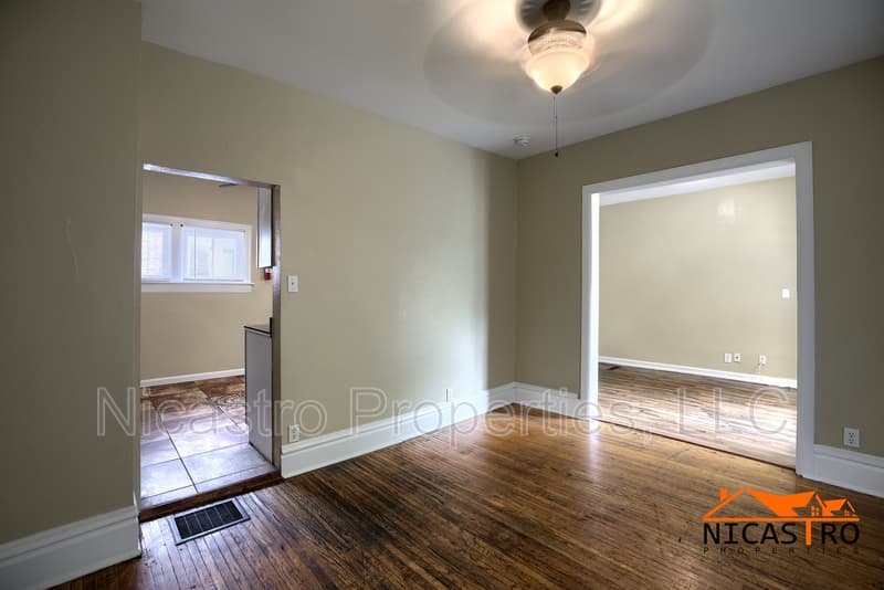 Columbus House: 2254 Indianola Avenue