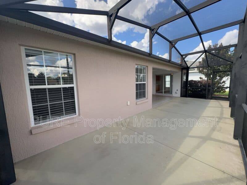 Ocala House: 15939 SW 14th Avenue Rd