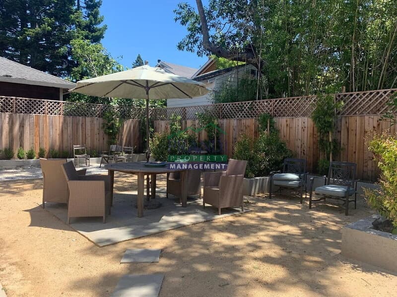 San Rafael Condo: 106 Union St