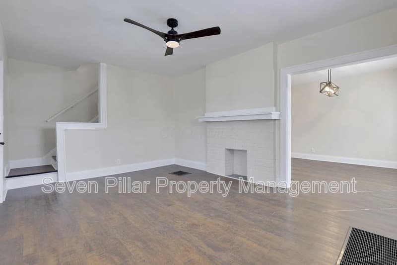 Columbus House: 522 Ryan Ave