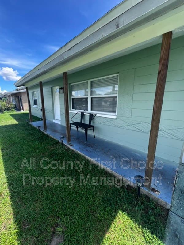 St Petersburg House: 5758 57th Ave N