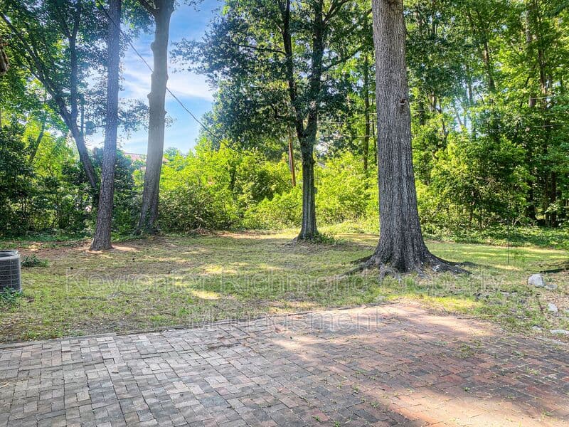 Chesterfield House: 9310 Redbridge Road