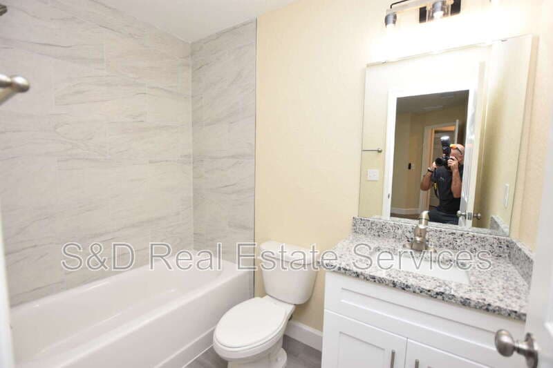 Lakeland Condo: 1111 Mercury Dr E