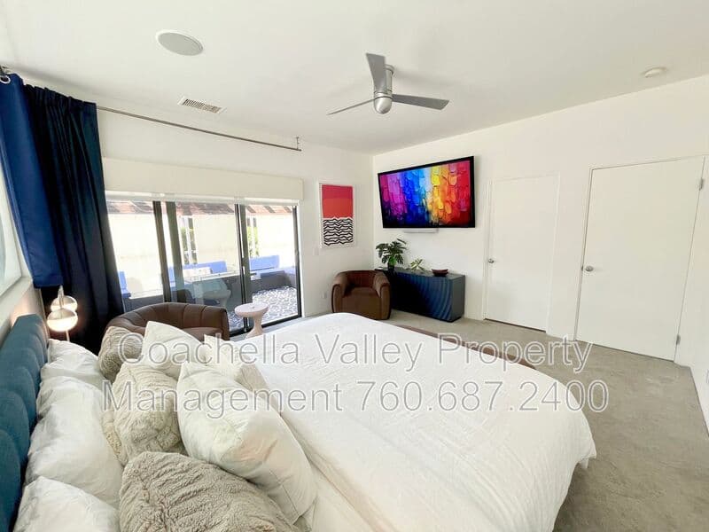 Palm Springs House: 353 Cheryl Dr